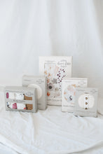 Load image into Gallery viewer, Organic Cotton Swaddle - Sugar (white)