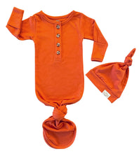 Load image into Gallery viewer, Baby Organic Knotted Gown + Top Knot Hat - Rust