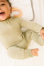 Load image into Gallery viewer, Organic Premium Burp Cloths - Rainbow
